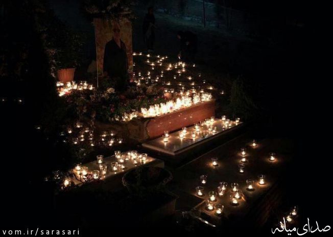 شمع باران مزار کیارستمی توسط مردم