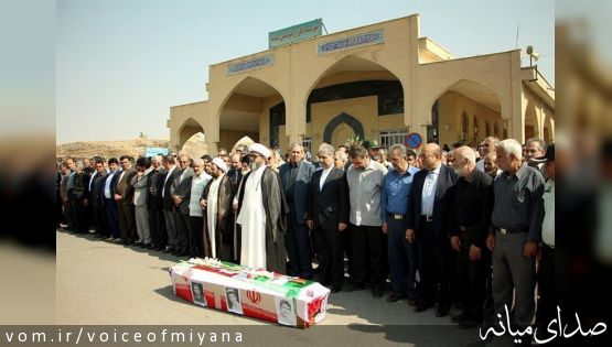 تصاویر تشییع پیکر و خاکسپاری مادر شهیدان میانجی با حضور استاندار