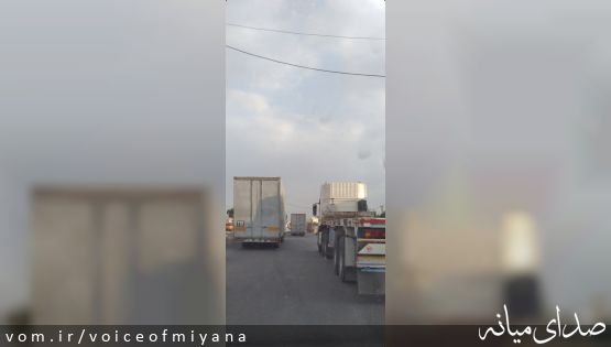 ترافیک در محور میانه-تبریز به دلیل عبور خودروهای سنگین
