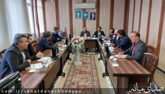 دومین جلسه ستاد اقتصاد وصنعت دانش بنیان میانه برگزار شد