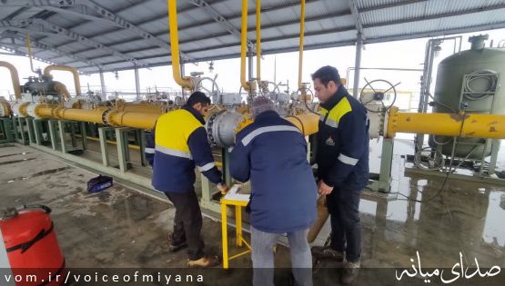 تصاویری از زحمات واحد تعمیرات اداره گاز شهرستان در هوای برفی میانه