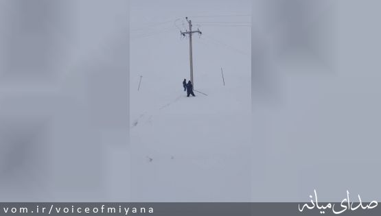 پایداری برق توسط شبکه توزیع نیروی برق میانه در روزهای سرد و برفی +تصاویر